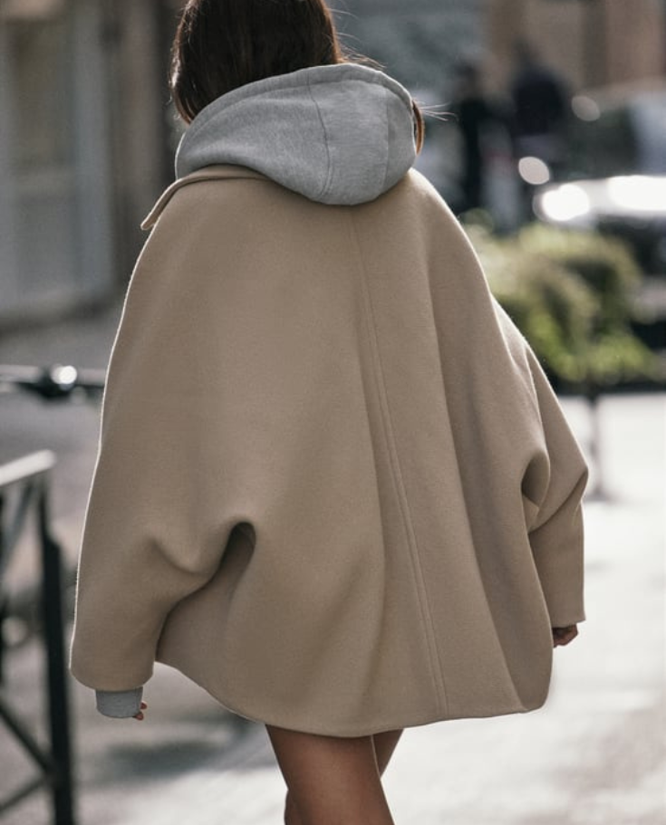 Henriette | Dame Kort Oversized Uldfrakke Med Single-Breasted Lukning