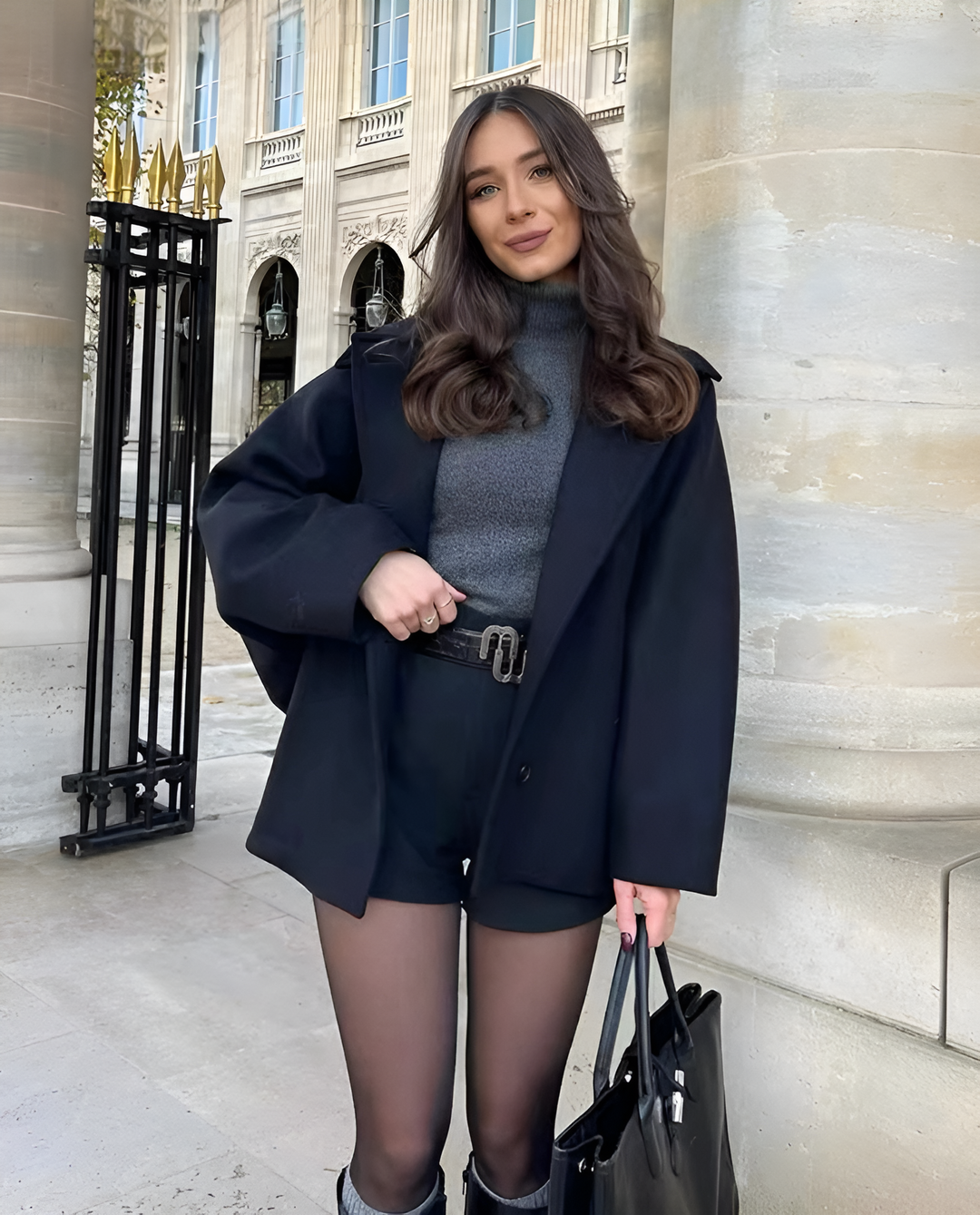 Henriette | Dame Kort Oversized Uldfrakke Med Single-Breasted Lukning