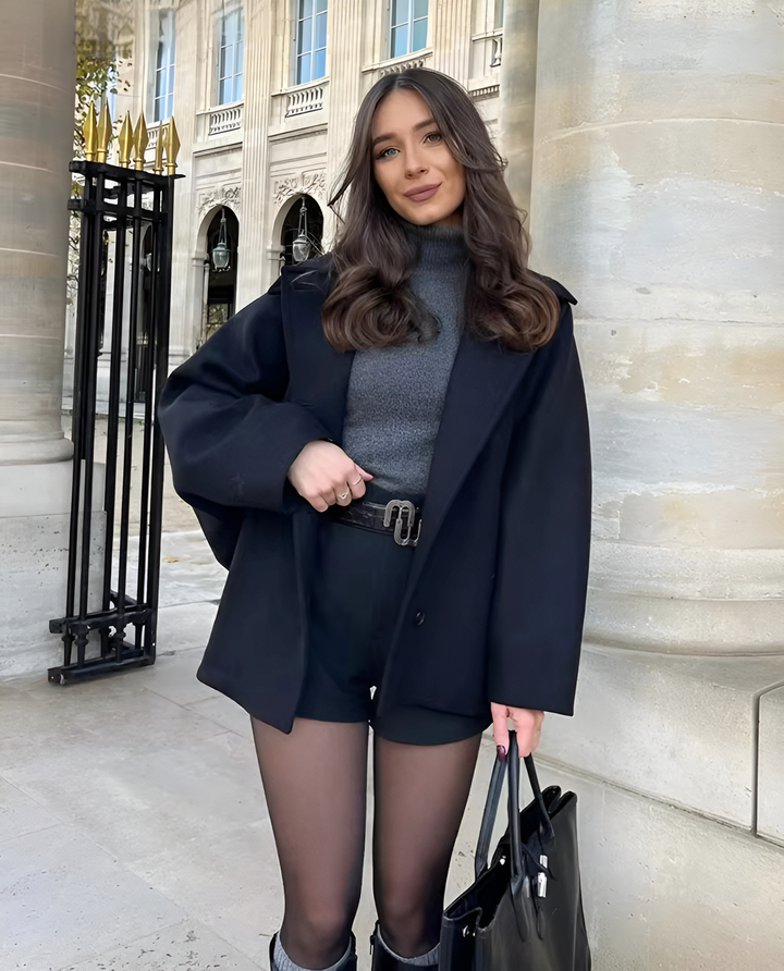 Henriette | Dame Kort Oversized Uldfrakke Med Single-Breasted Lukning