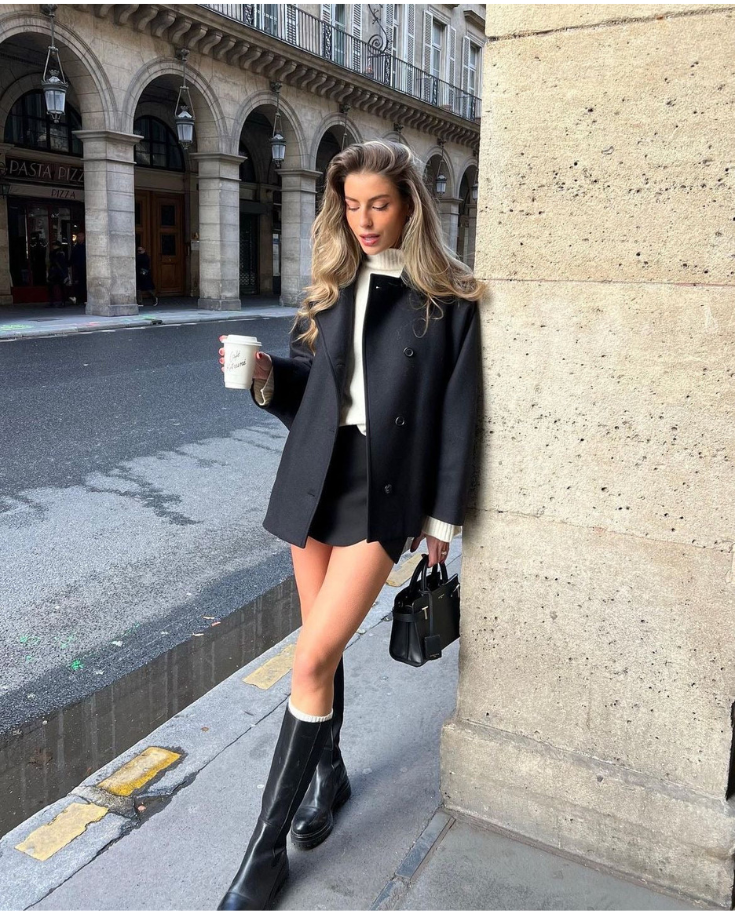 Henriette | Dame Kort Oversized Uldfrakke Med Single-Breasted Lukning