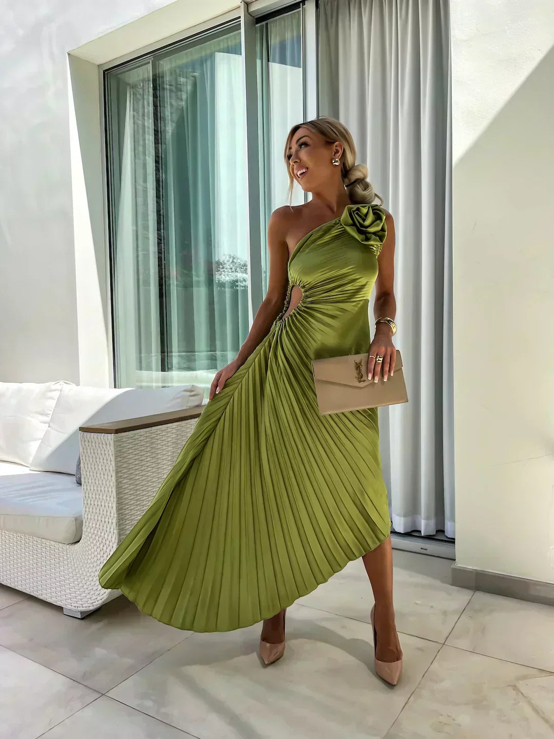 Sanne | Dame Midi Kjole Med One-Shoulder Og Plissering