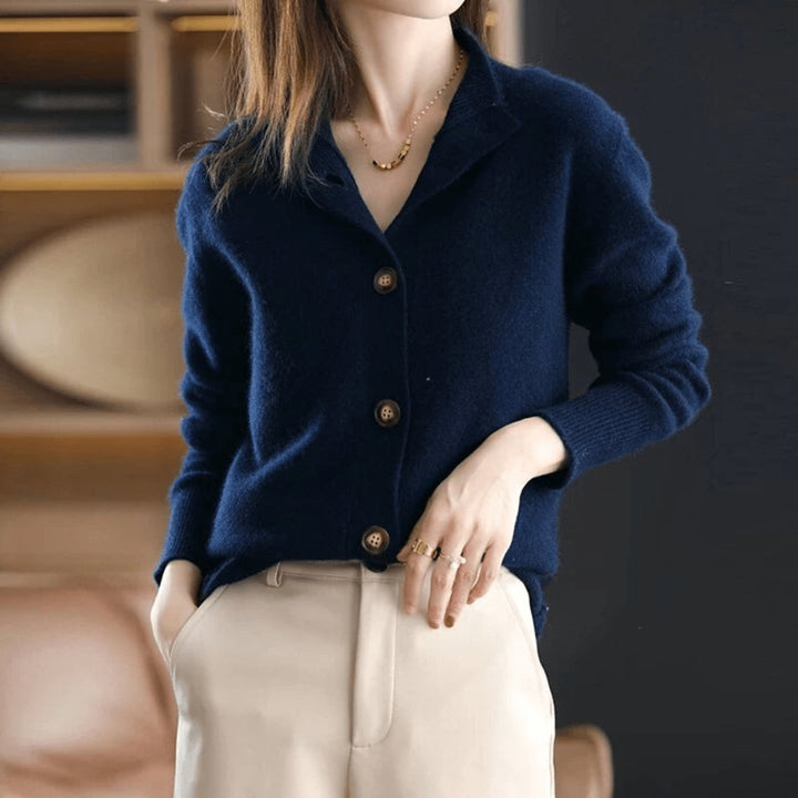 Astrid | Dame Knit Cardigan Med Knapper Og Ribkrave