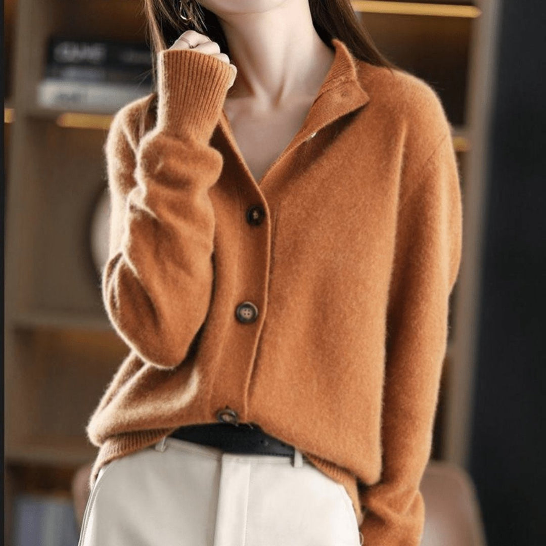 Astrid | Dame Knit Cardigan Med Knapper Og Ribkrave