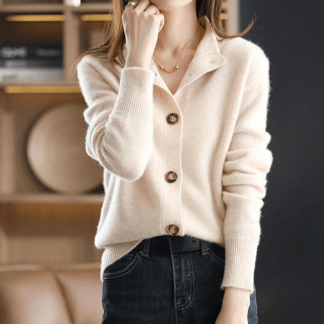 Astrid | Dame Knit Cardigan Med Knapper Og Ribkrave