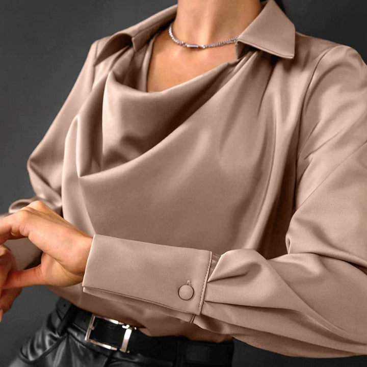 Lene | Dame Draperet Bluse Med Satinfinish Og Lange Ærmer