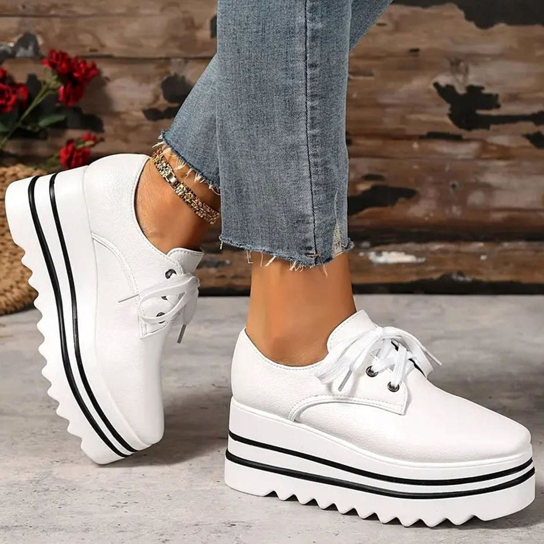 Malene | Dame Snøresneakers Med Platform Og Kvadratisk Tå