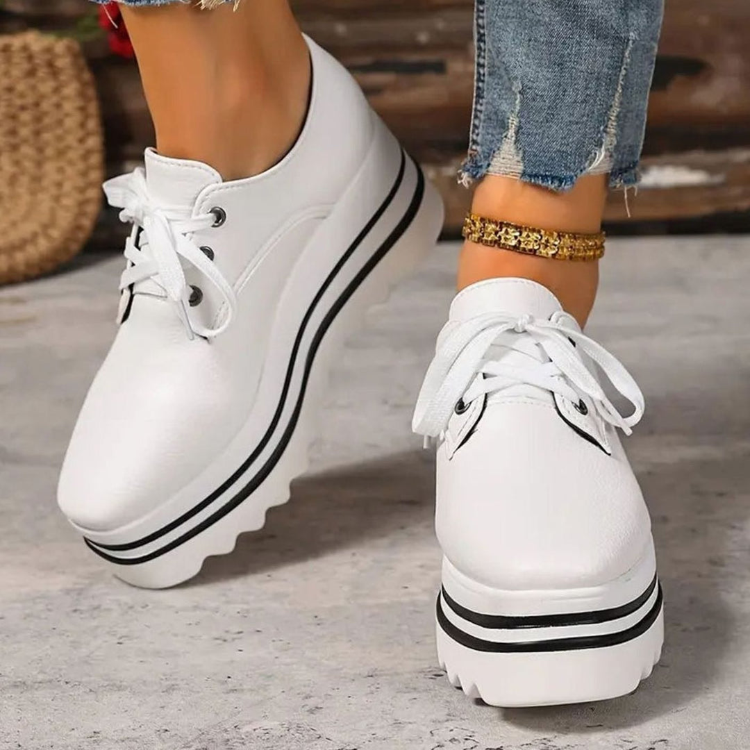 Malene | Dame Snøresneakers Med Platform Og Kvadratisk Tå