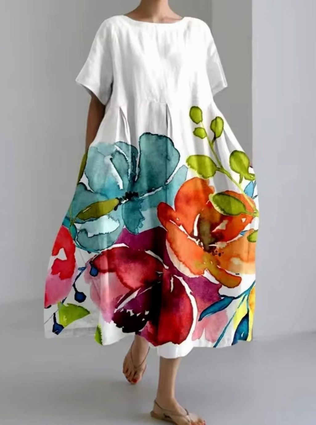 Julie | Dame Løs Midikjole Med Rund Hals Og Blomsterappliqué