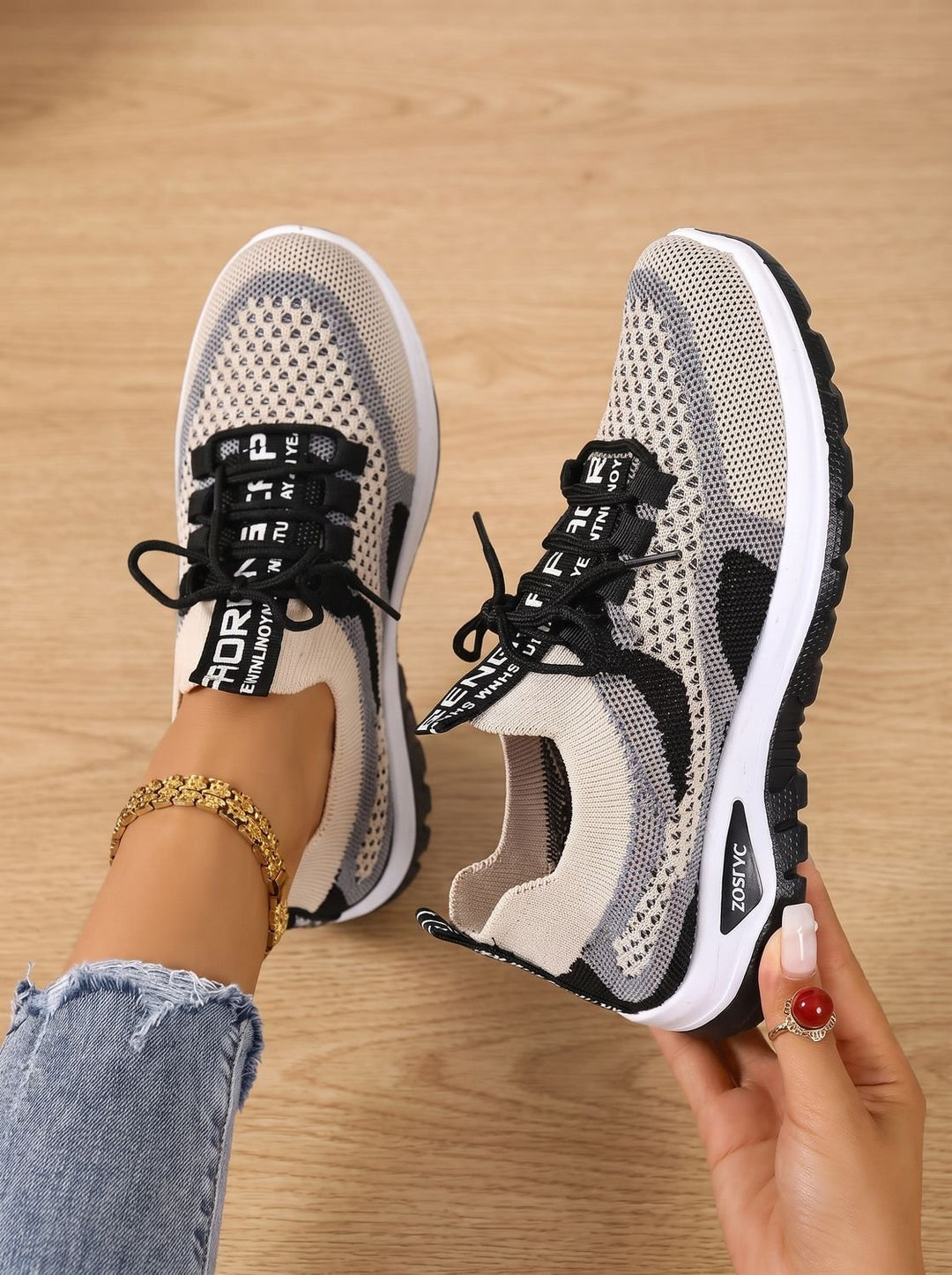 Vibeke | Dame Sneakers Med Snøring Og Rund Tå