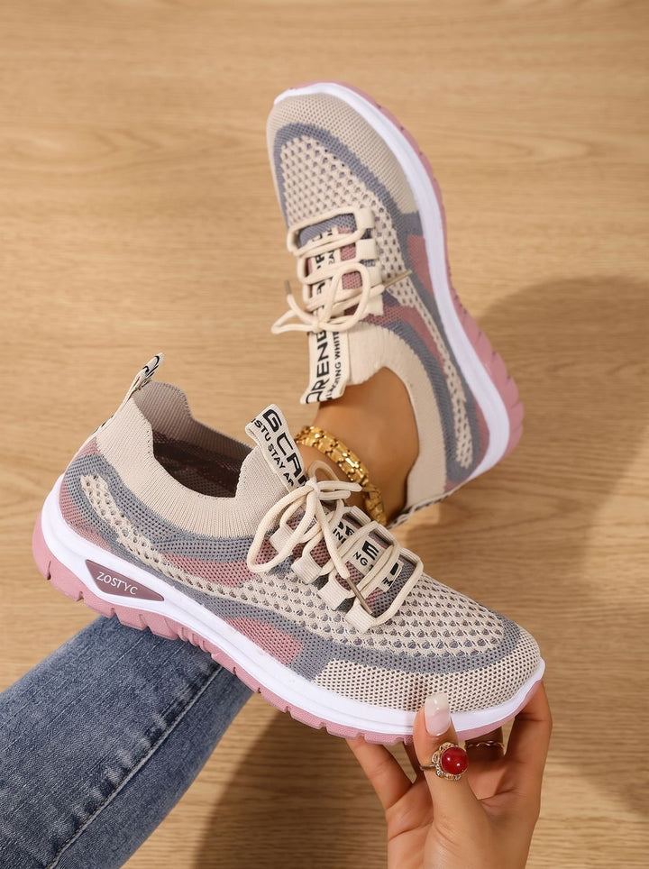 Vibeke | Dame Sneakers Med Snøring Og Rund Tå