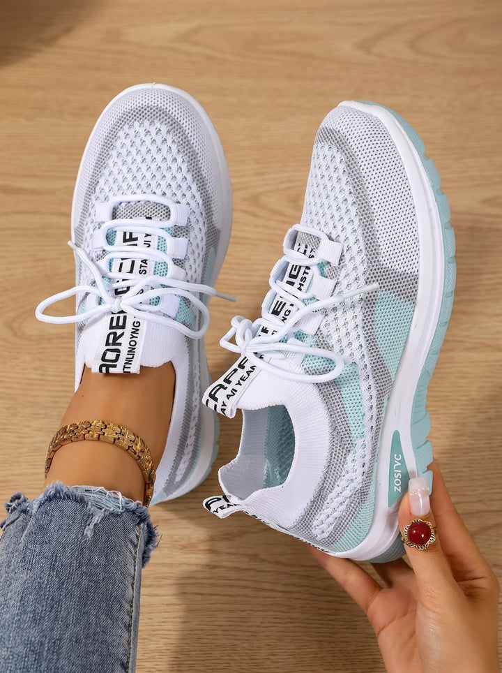Vibeke | Dame Sneakers Med Snøring Og Rund Tå