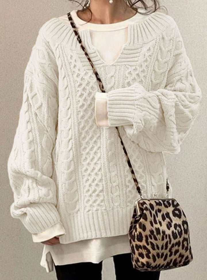 Astrid | Dame Oversized Strikket Sweater Med V-Hals Og Kabelmønster