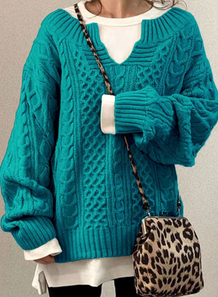 Astrid | Dame Oversized Strikket Sweater Med V-Hals Og Kabelmønster