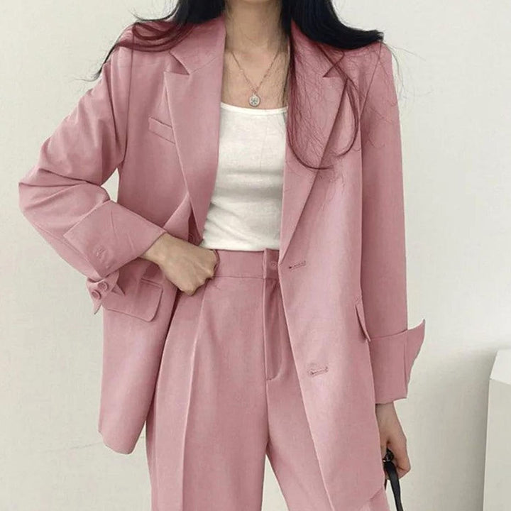 Cecilie | Dame Skræddersyet Langblazer Med Notch Lapel Og Højtaljede Bukser