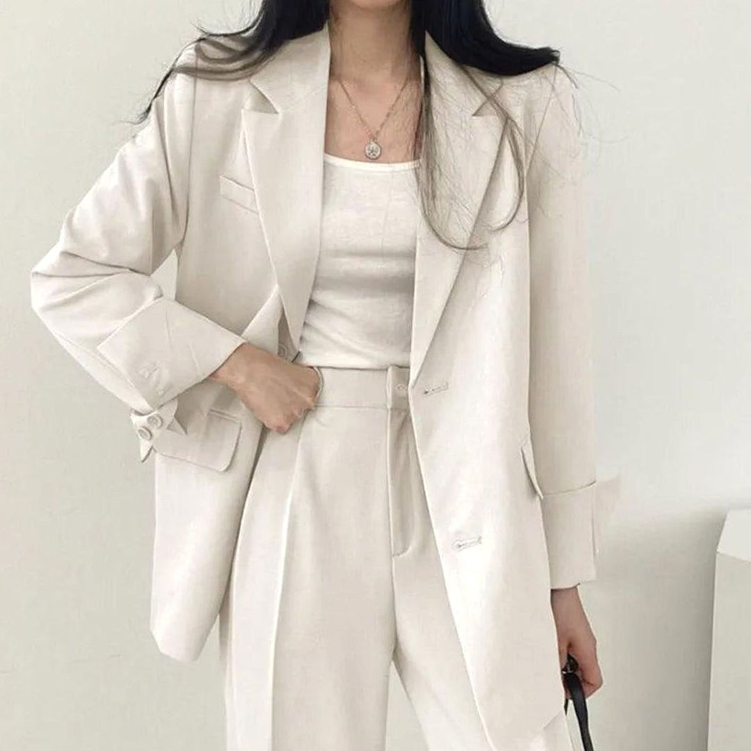 Cecilie | Dame Skræddersyet Langblazer Med Notch Lapel Og Højtaljede Bukser