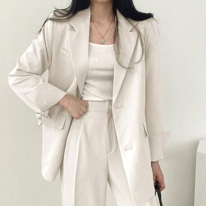 Cecilie | Dame Skræddersyet Langblazer Med Notch Lapel Og Højtaljede Bukser
